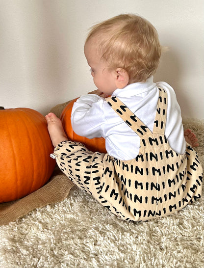 Mini béžový overál