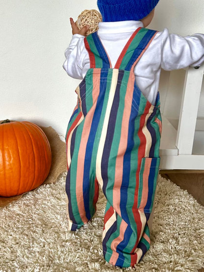 Pruhovaný viacfarebný overál